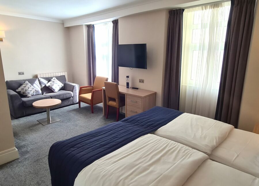 Classic Twin Room | The Empress Hotel