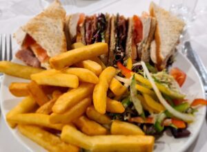 Piano Bar Meals | The Empress Hotel